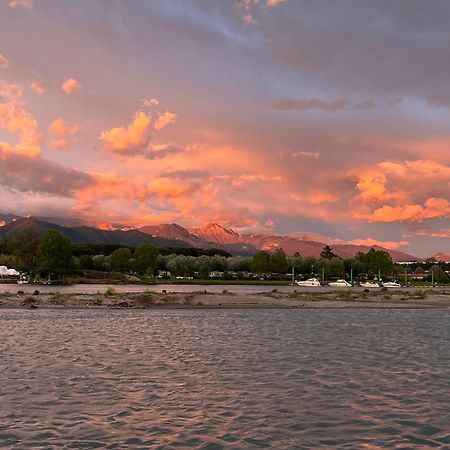 Chalet Camping River Italie Met 2 Slaapkamers Ameglia Buitenkant foto