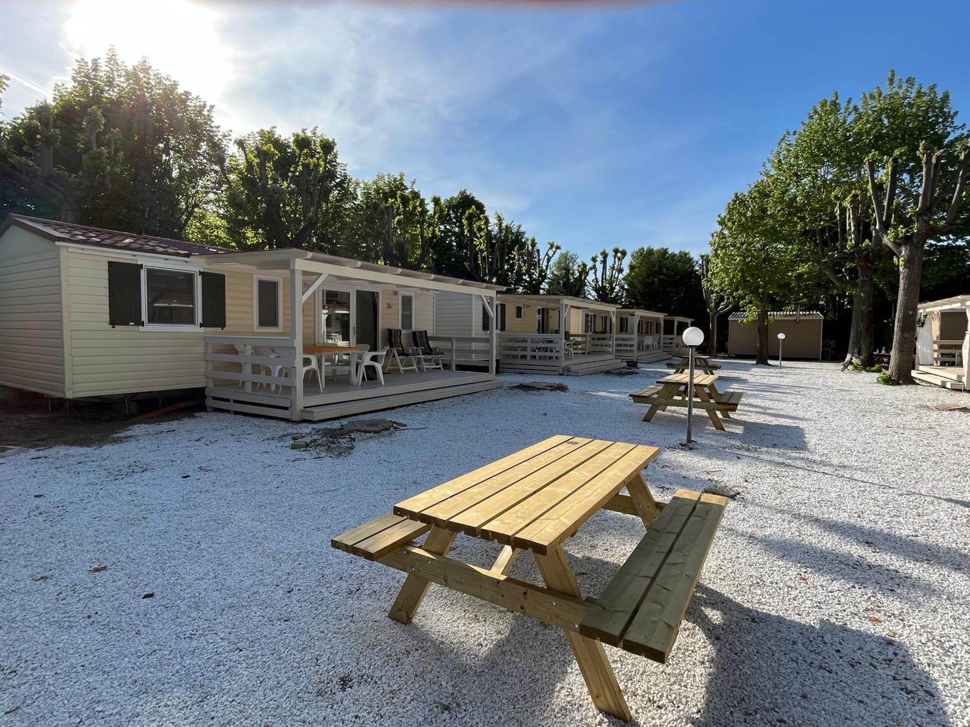 Chalet Camping River Italie Met 2 Slaapkamers Ameglia Buitenkant foto