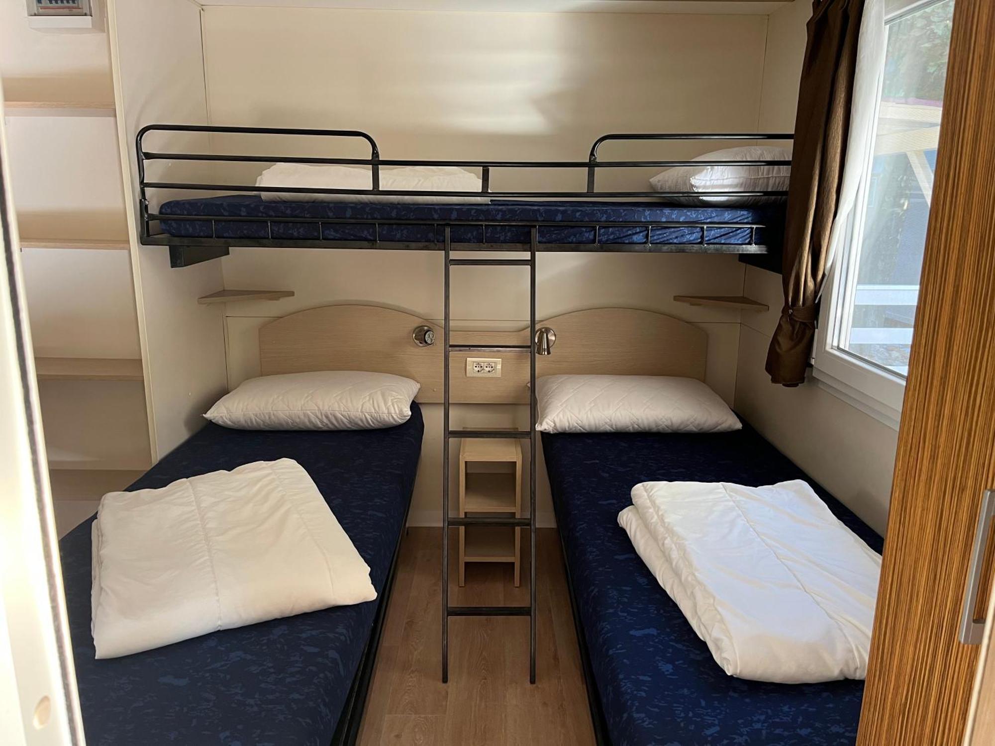 Chalet Camping River Italie Met 2 Slaapkamers Ameglia Buitenkant foto
