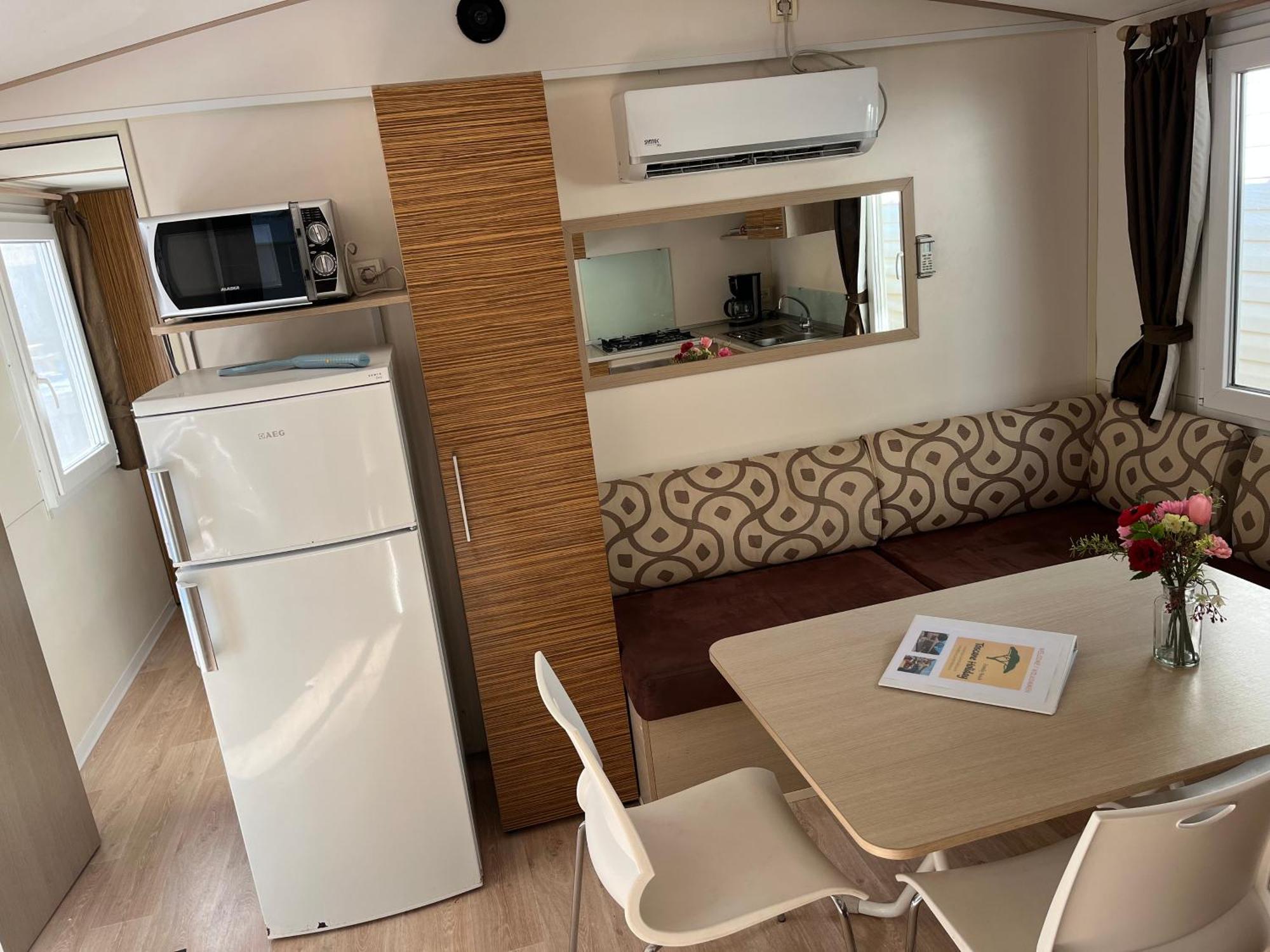 Chalet Camping River Italie Met 2 Slaapkamers Ameglia Buitenkant foto