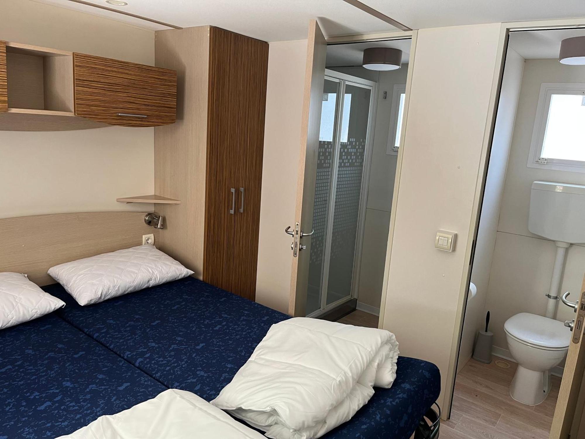 Chalet Camping River Italie Met 2 Slaapkamers Ameglia Buitenkant foto